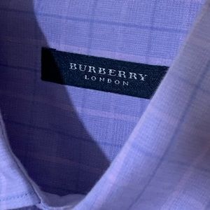 Classic Burberry men’s shirt sleeve dress shirt